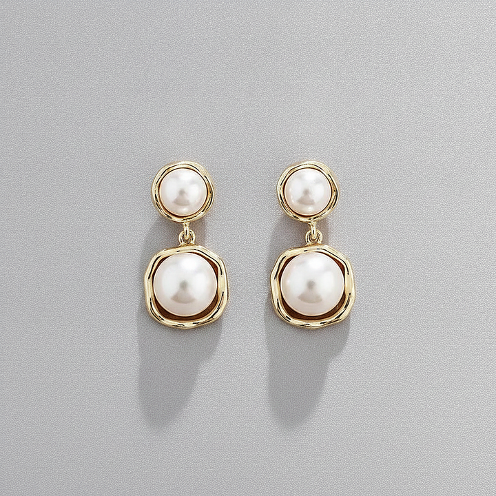 Calla Pearl Earrings