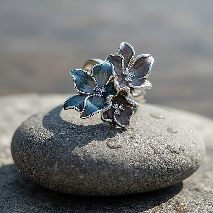 Lioria Silver Ring