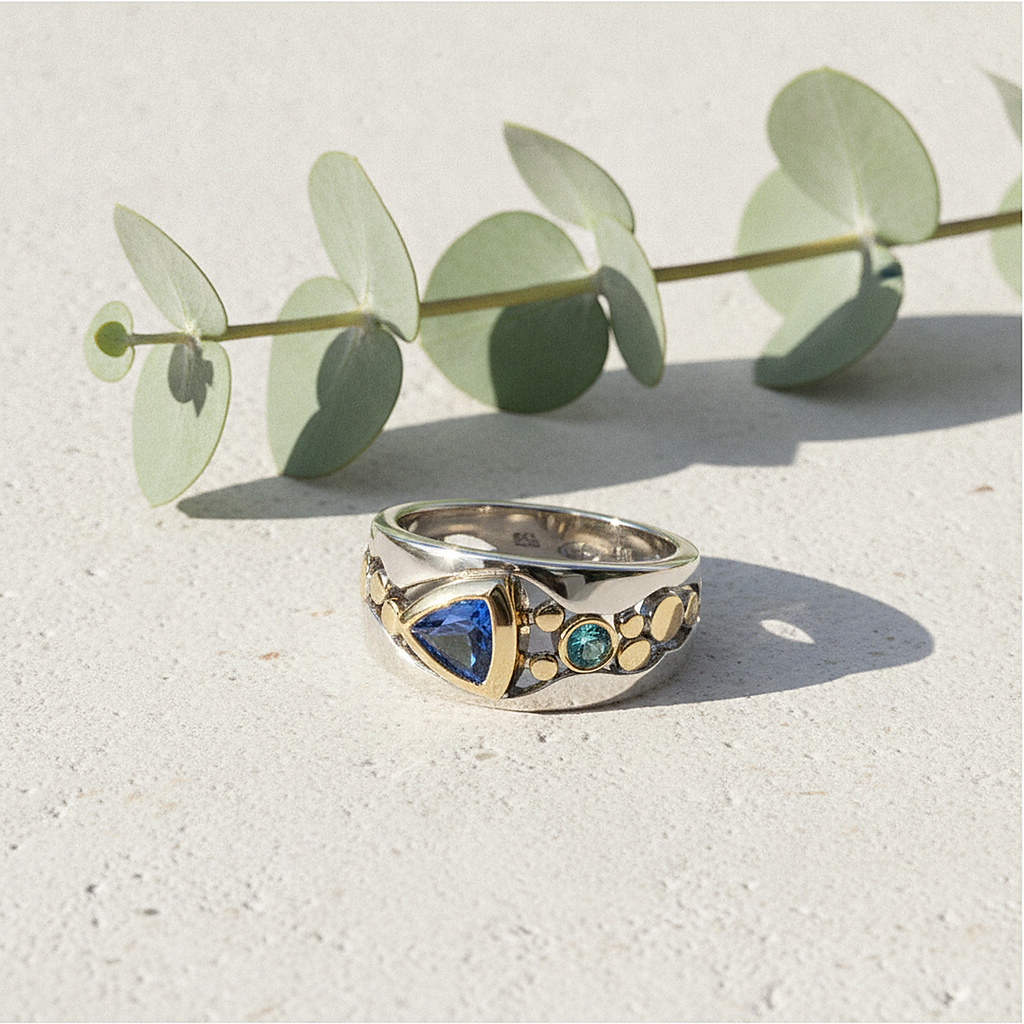 Zaria Sapphire Ring