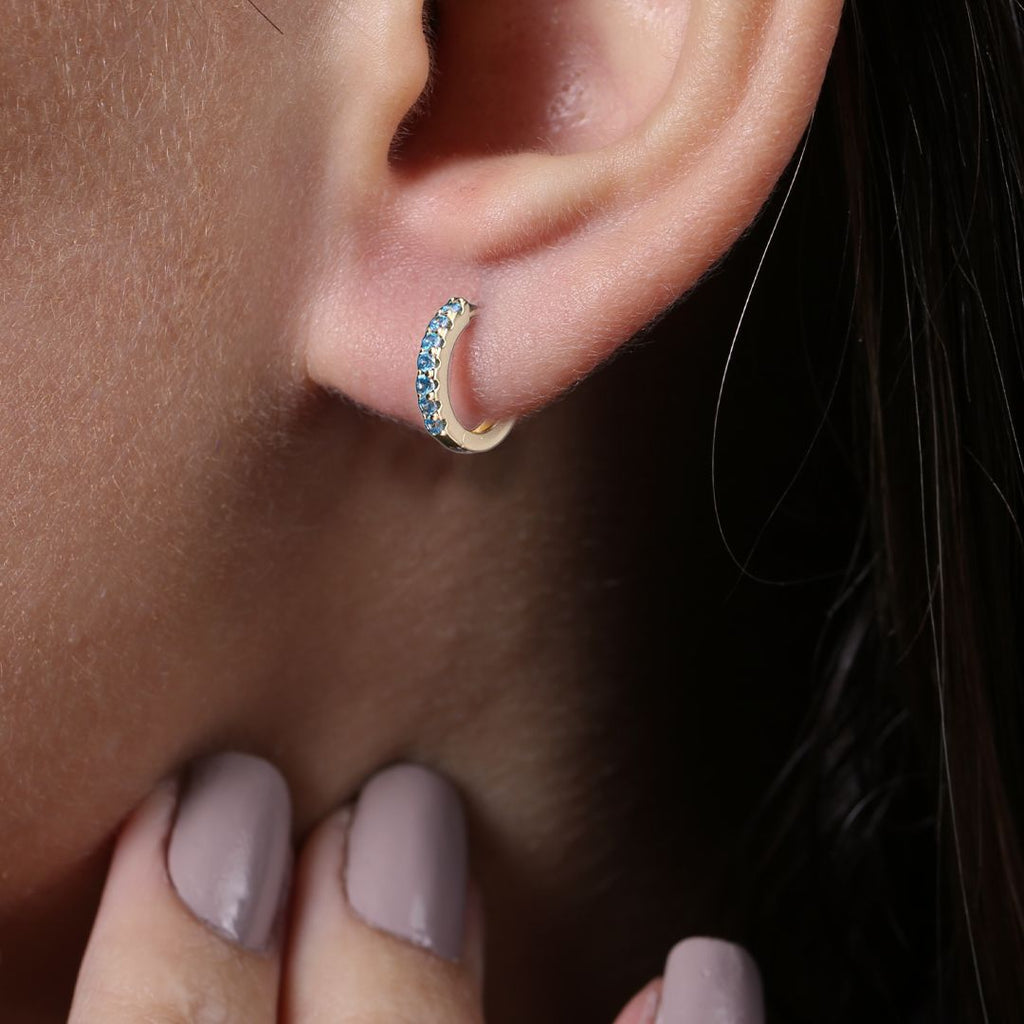 Boucles d'oreilles créoles dormeuses avec pierre précieuse