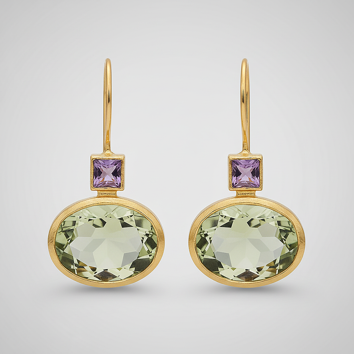 Pia Gold Earrings