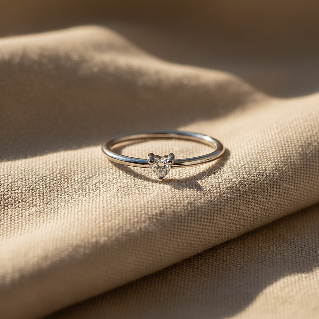 Bela Crystal Ring