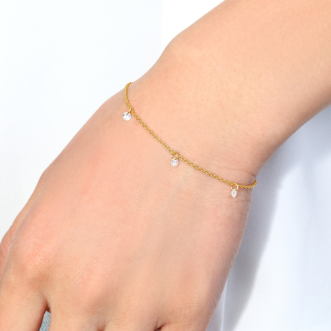 Delikat diamantstationsarmband