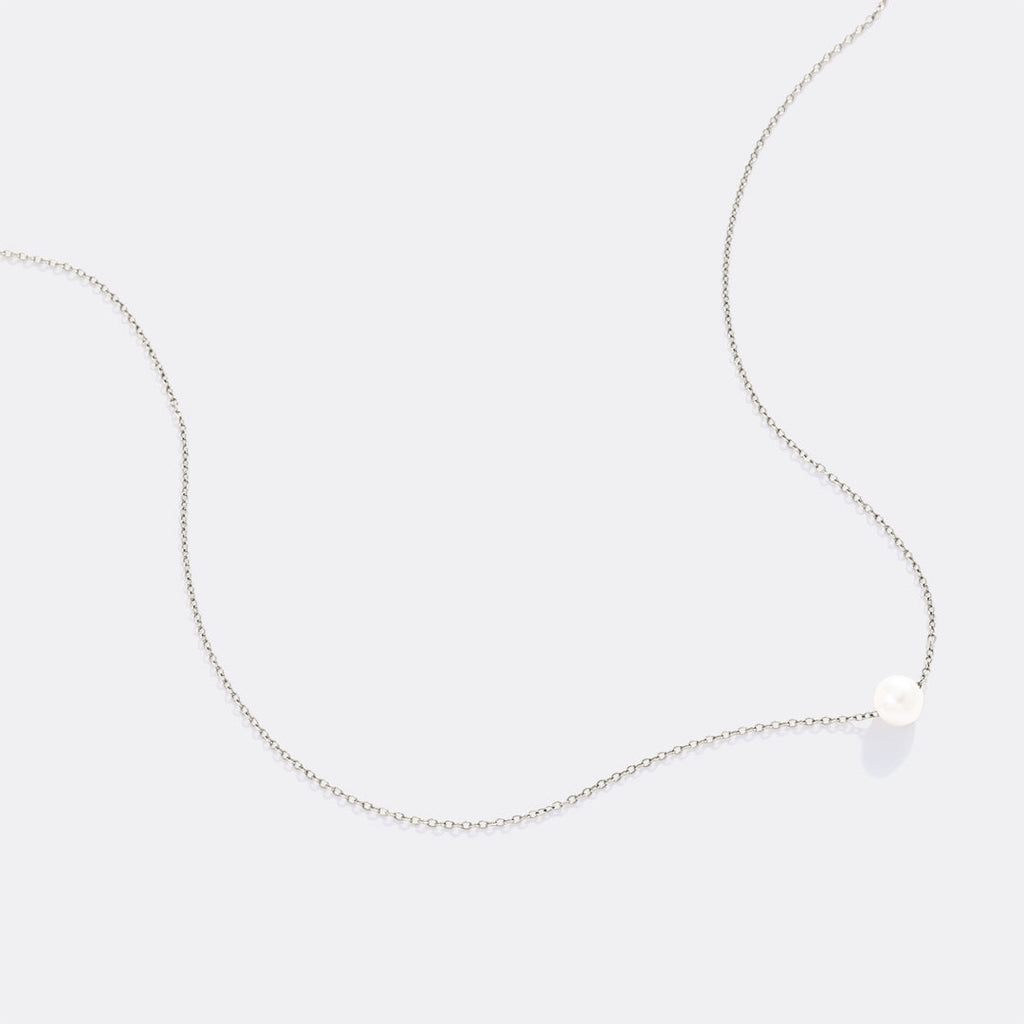 Collar con perla flotante