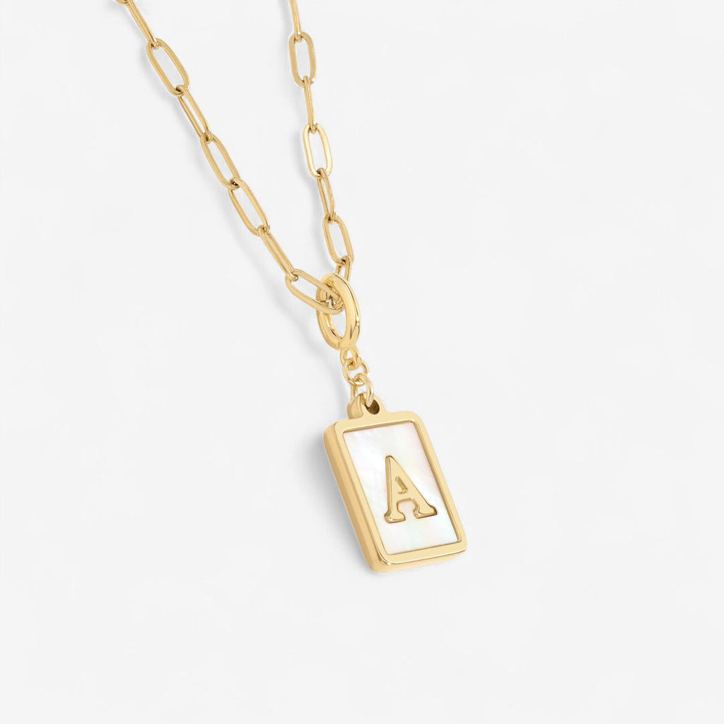 Mother of Pearl Kort Initial Halskæde | Paperclip Kæde