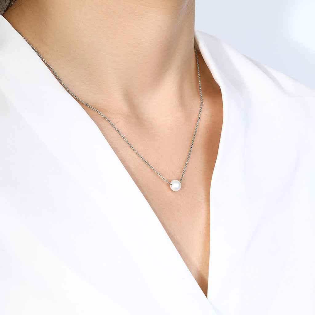 Collar con perla flotante
