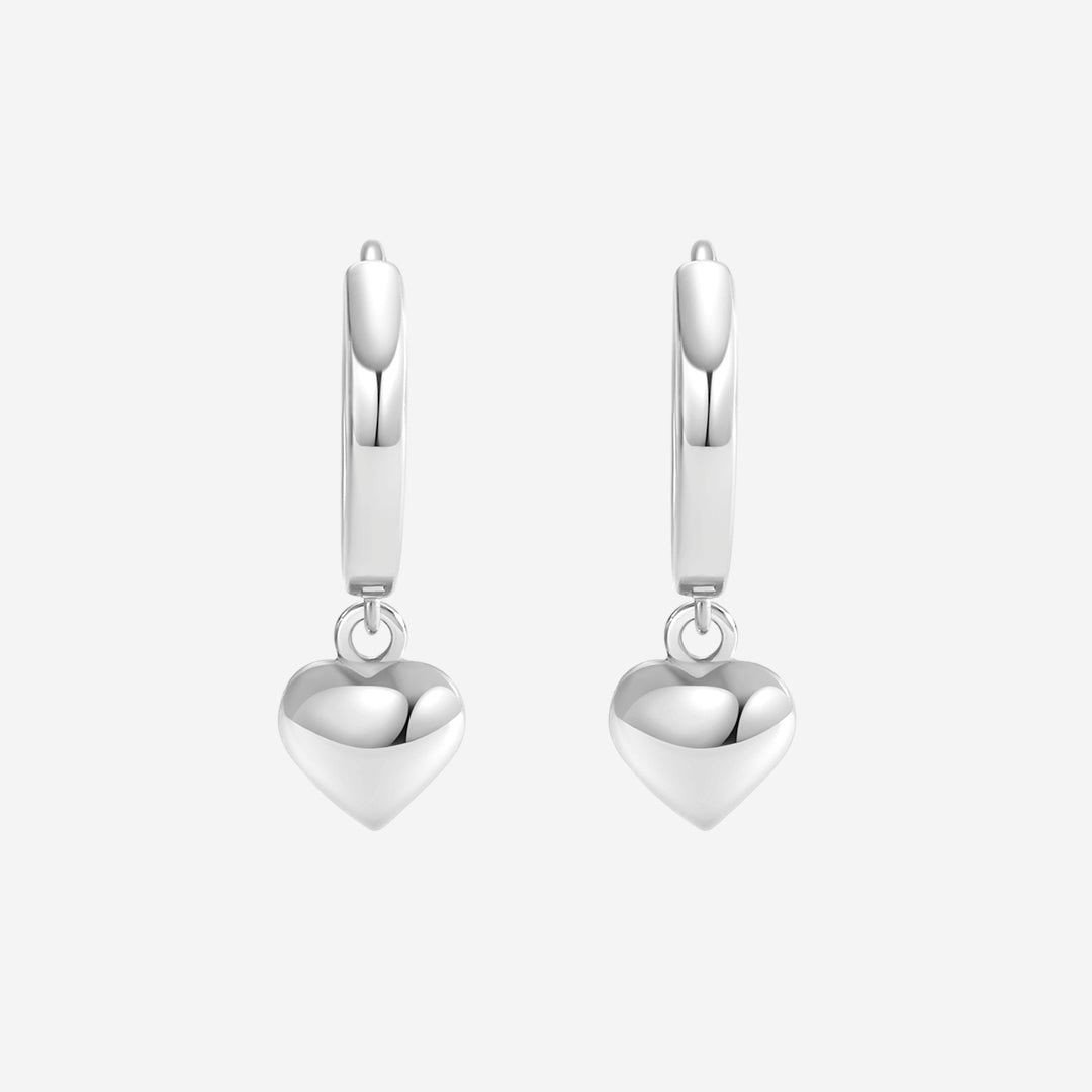 Boucles d’oreilles créoles délicates en forme de cœur