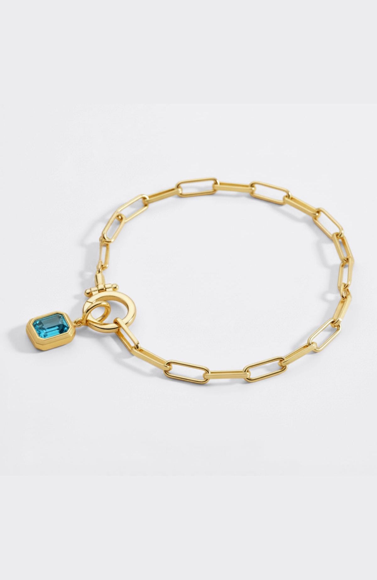 Breloque pierre de naissance baguette sur bracelet chaîne trombone menthe