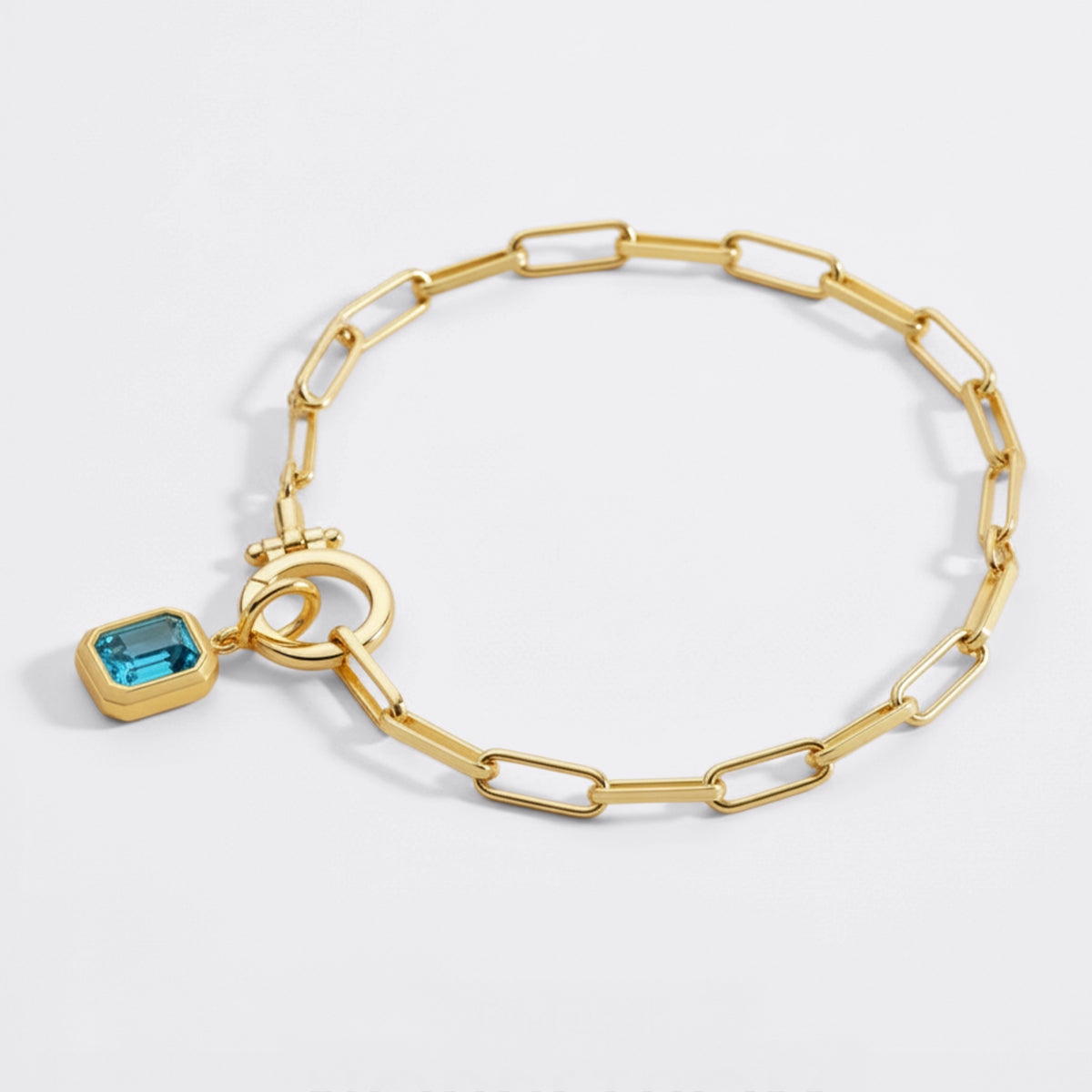 Breloque pierre de naissance baguette sur bracelet chaîne trombone menthe