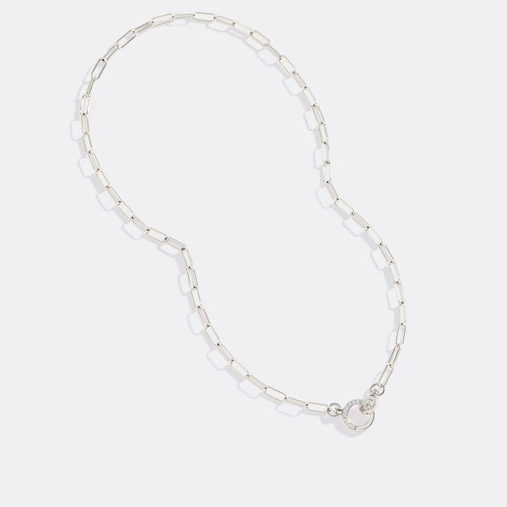 Halsband med mintfärgad pappersklämma och pavé-stenar