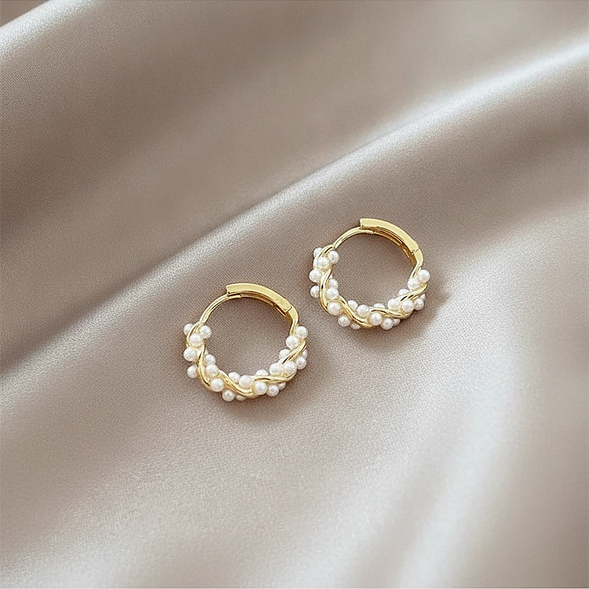 Reverie Pearl Earrings