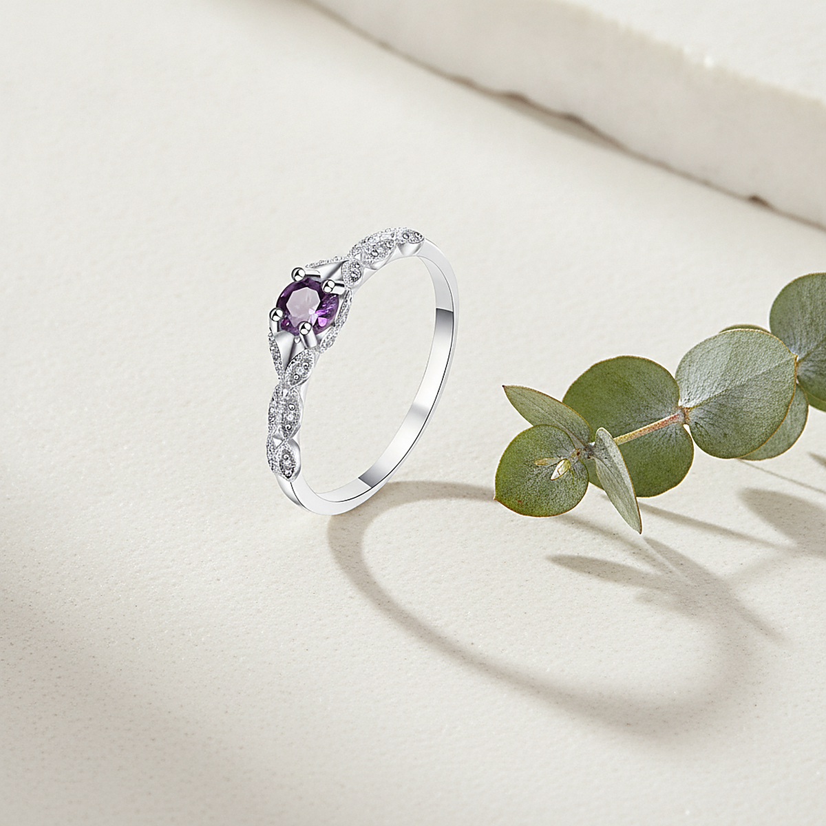 Bela Amethyst Ring