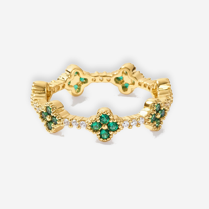 Clover Crystal Ring detail