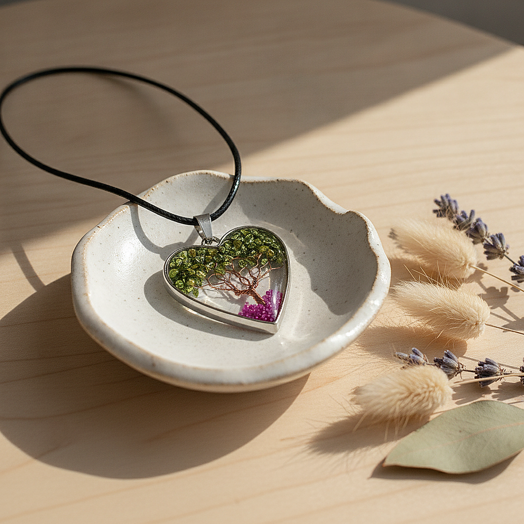 Bela Botanical Necklace