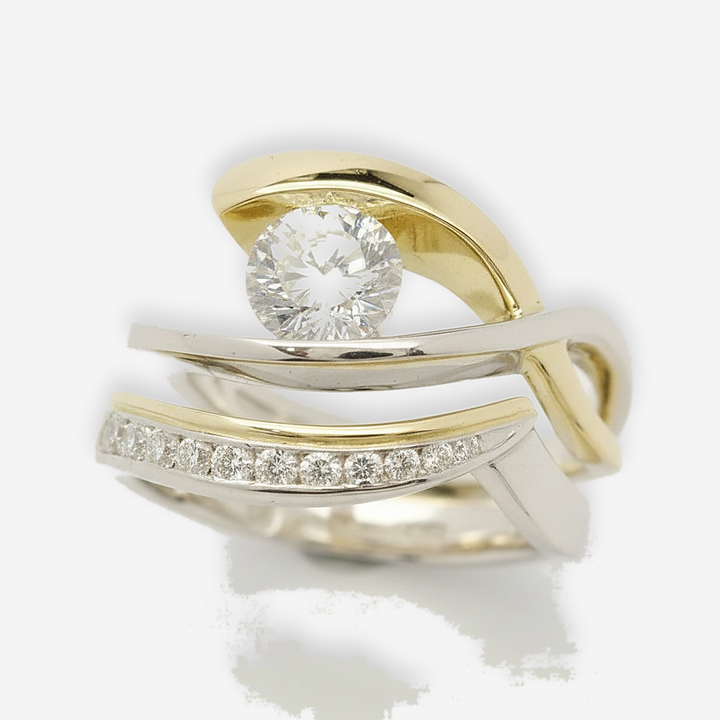 Anillo Dvora de circonita cúbica