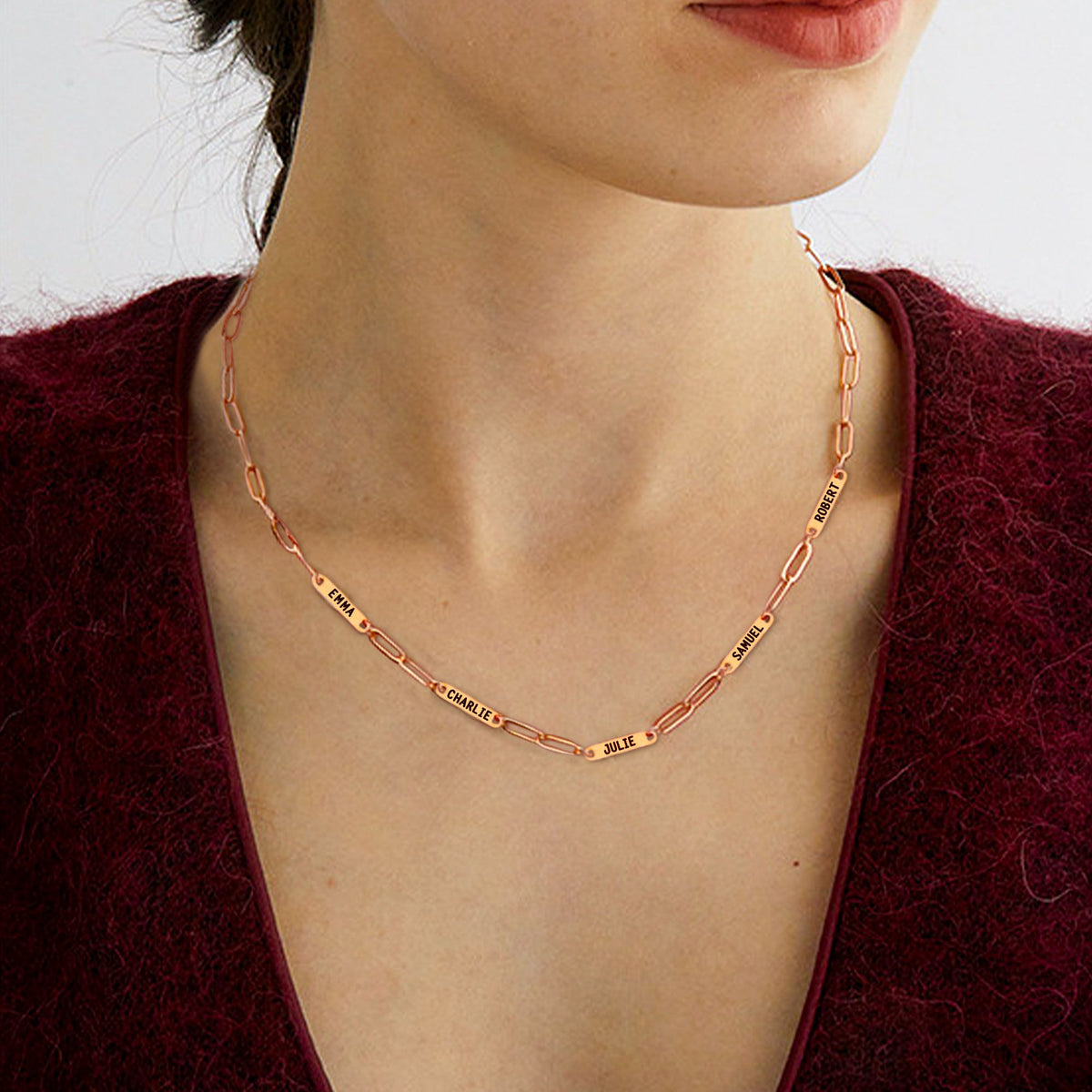 Collana con fermaglio e nomi personalizzati