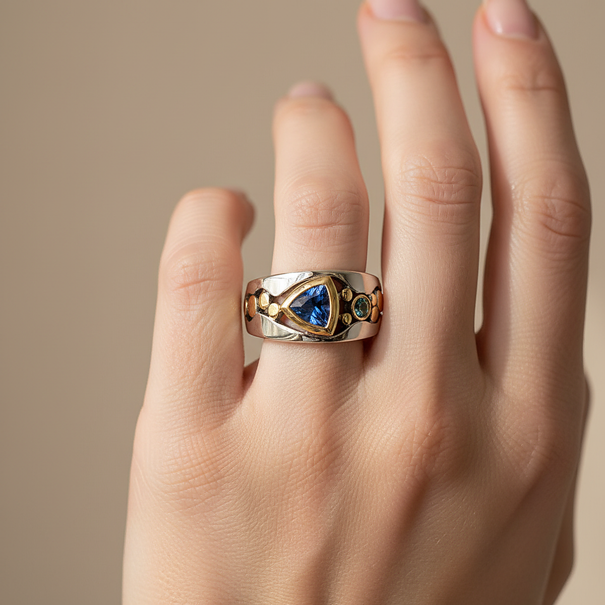 Zaria Sapphire Ring