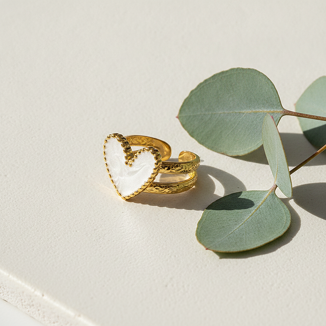 Elodie ring styled