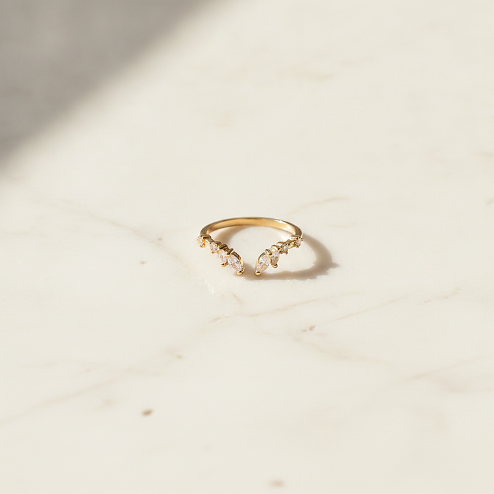 Liviana ring styled