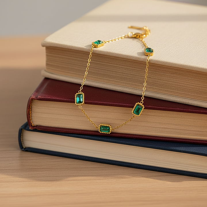 Náramek Emerald Trinity