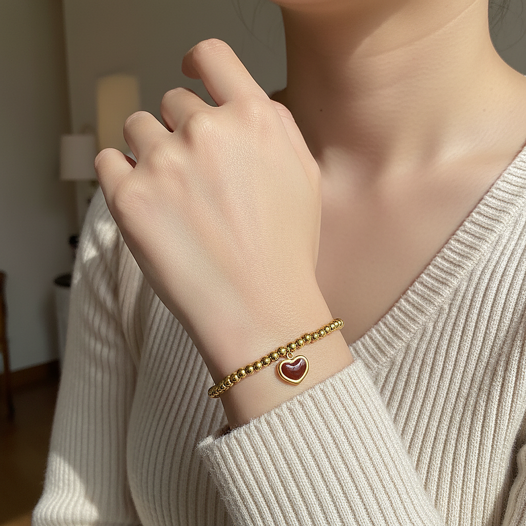 Une Gold Bracelet