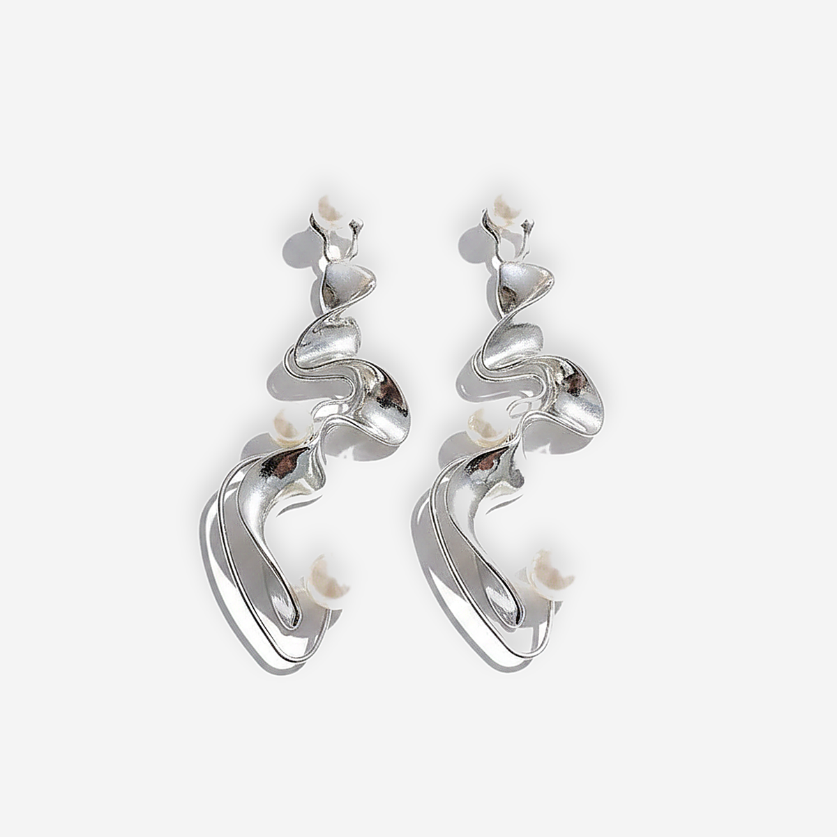 Vesper Pearl Earrings