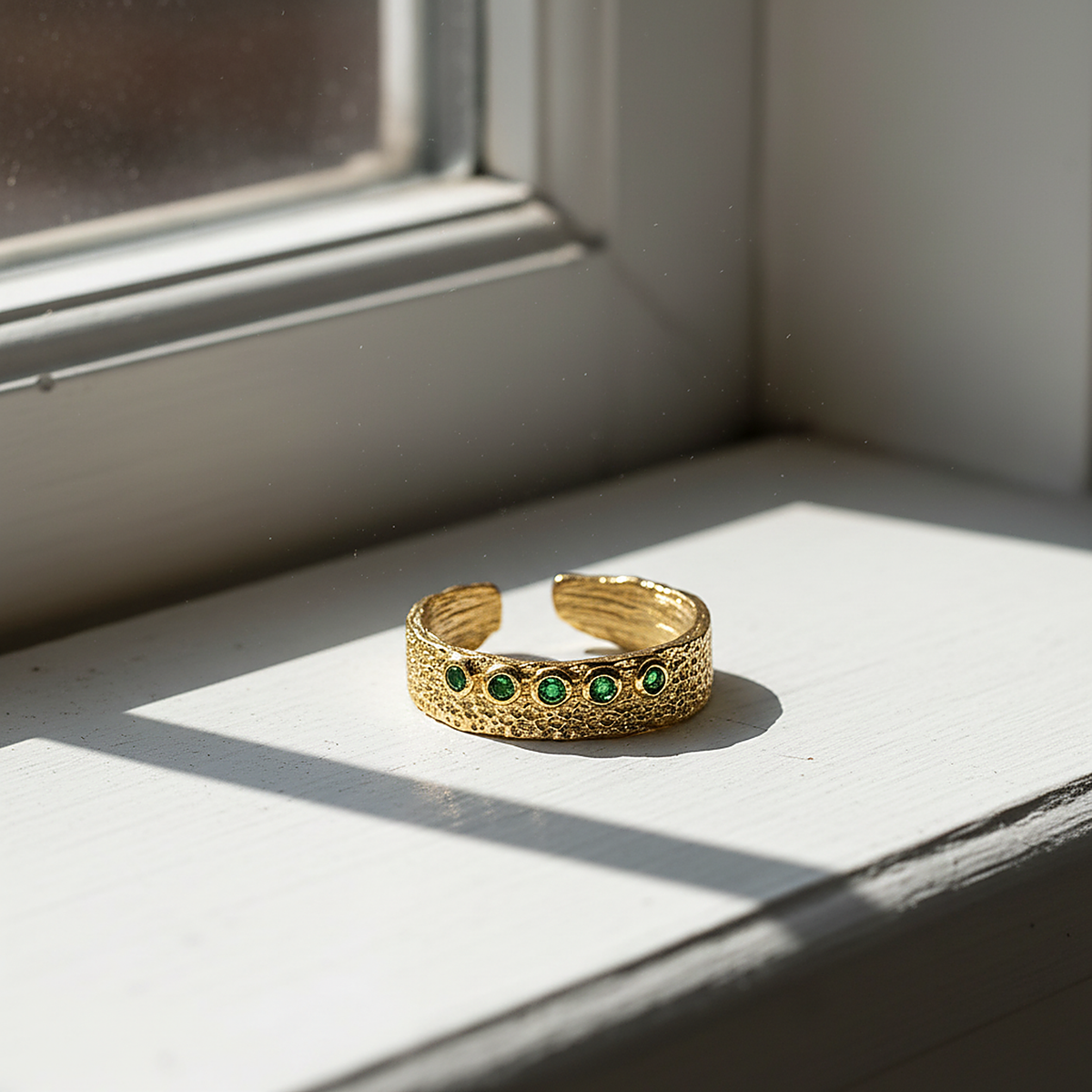Opaline Emerald Cuff