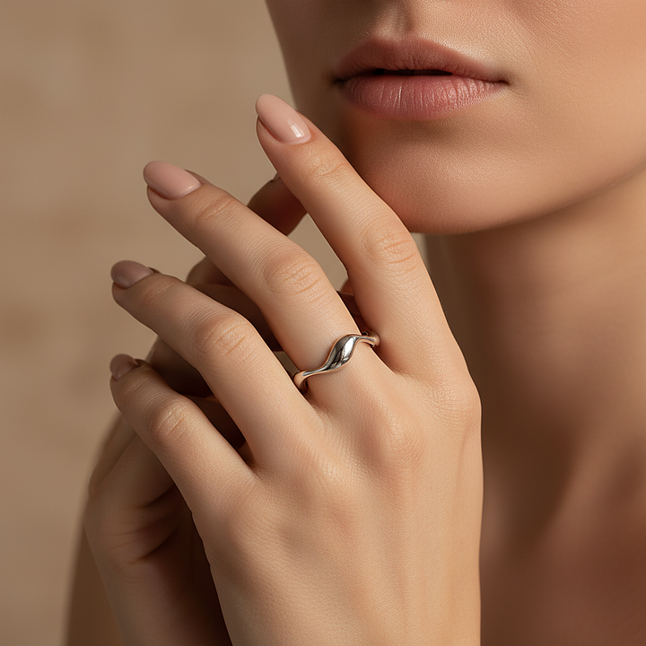 Oceane ring worn