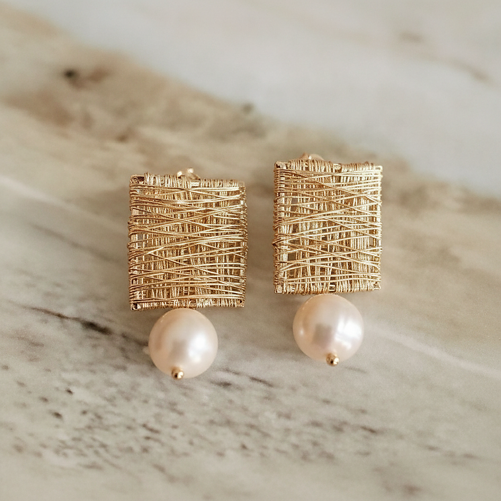 Xanthe Pearl Earrings