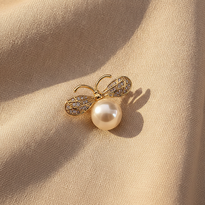 Kira Pearl Earrings