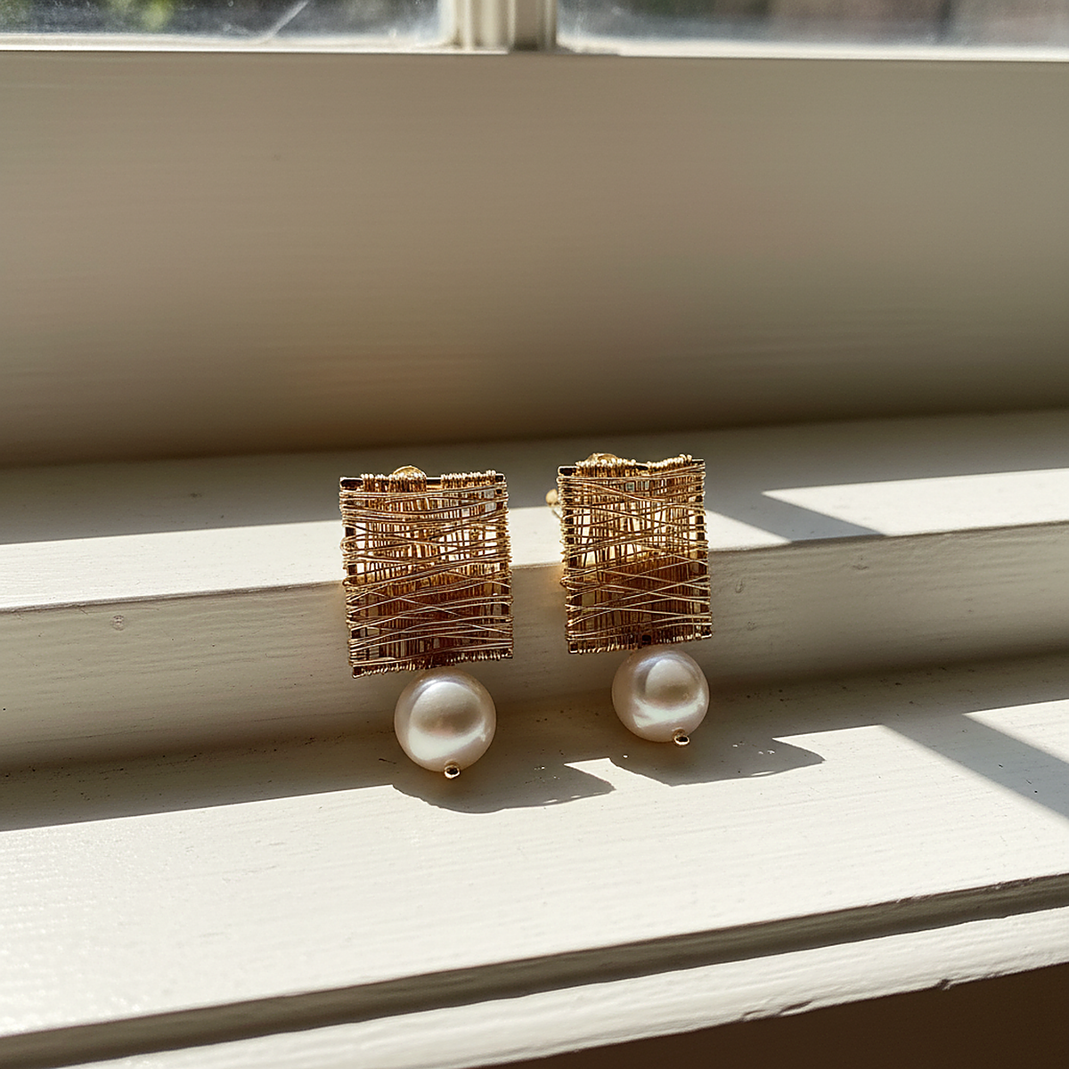 Coralie Pearl Earrings