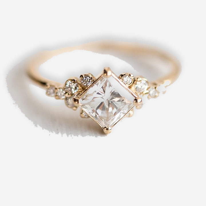 Delysia Queen Ring detail