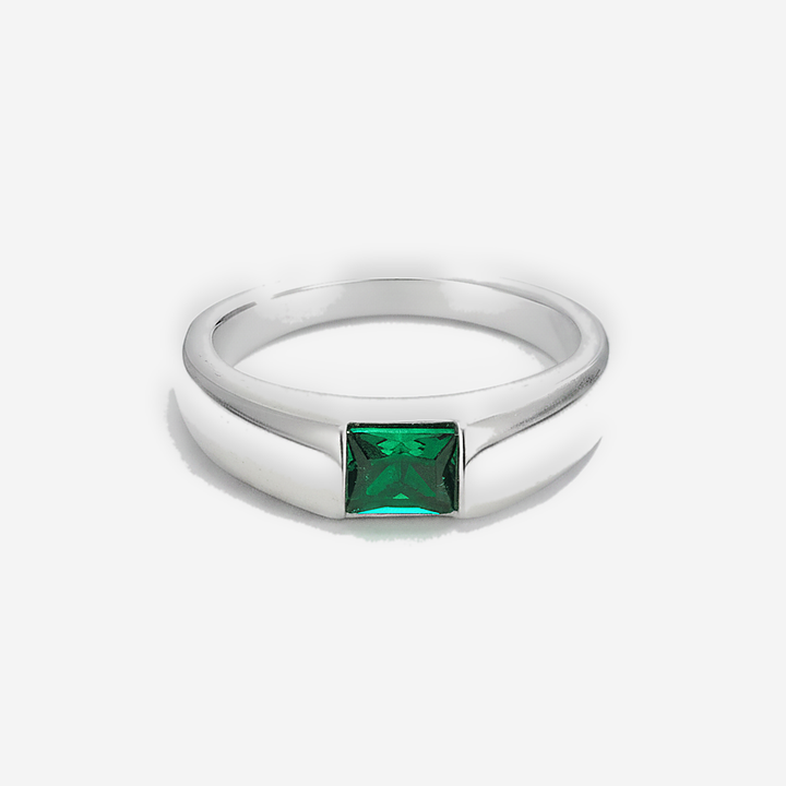 Ember Silver Emerald Ring detail