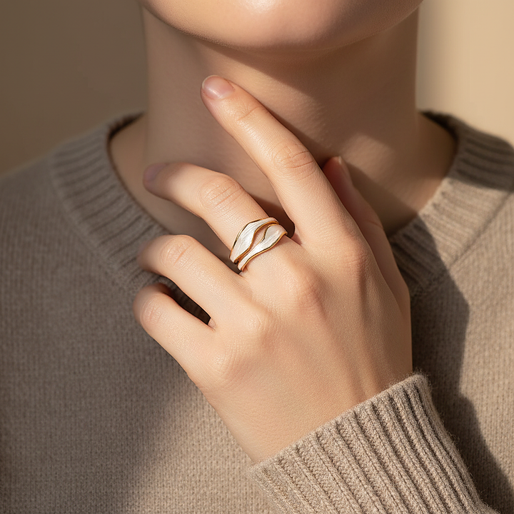 Elise Gold Ring