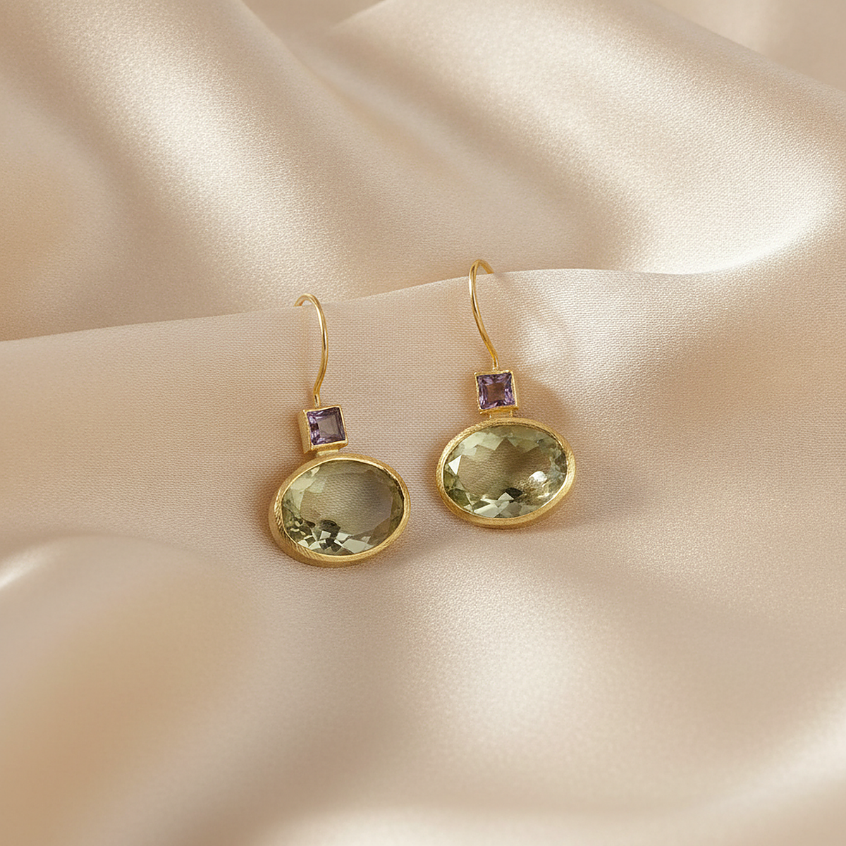 Pia Gold Earrings