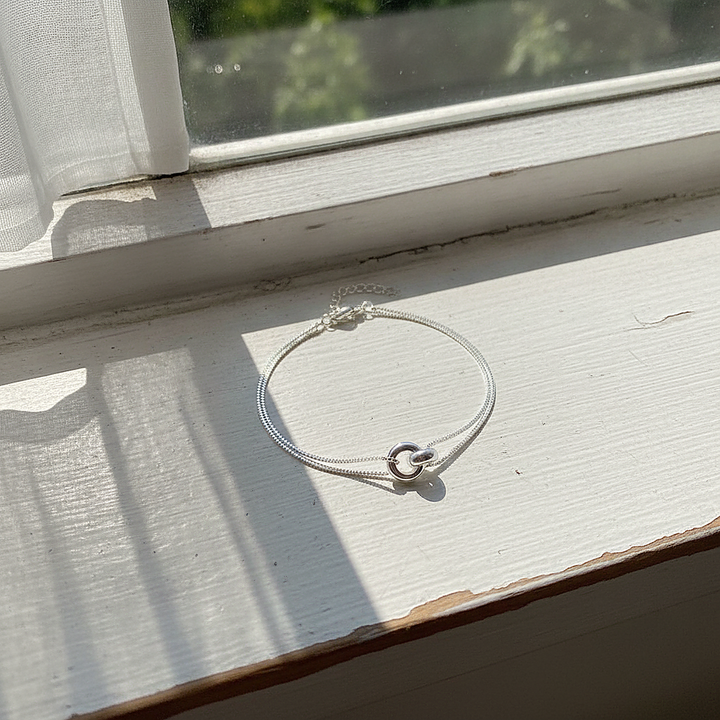 Lucienne Minimalist Bracelet