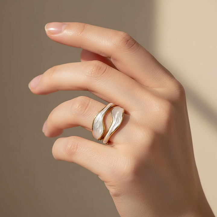 Elise Gold Ring